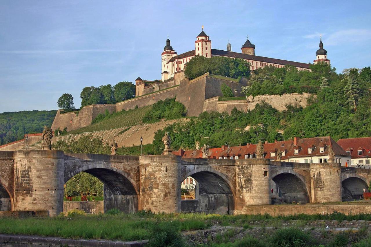 Privatzimmer Nahe Bahnhof Und City Würzburg Kültér fotó